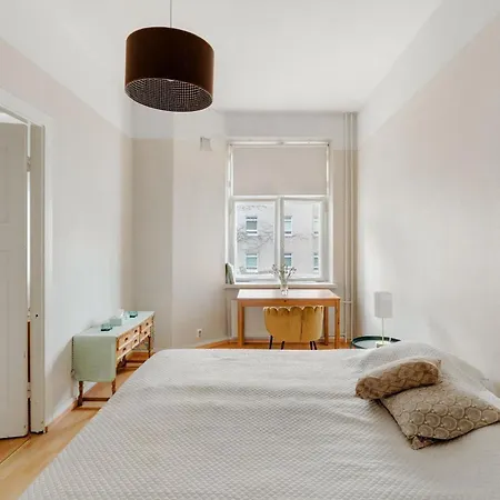 Charming Vintage-style In The Heart Of Centre *